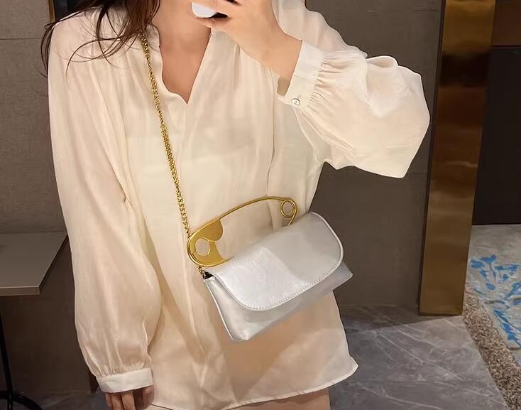 Big Pin style Handbag - Image 24