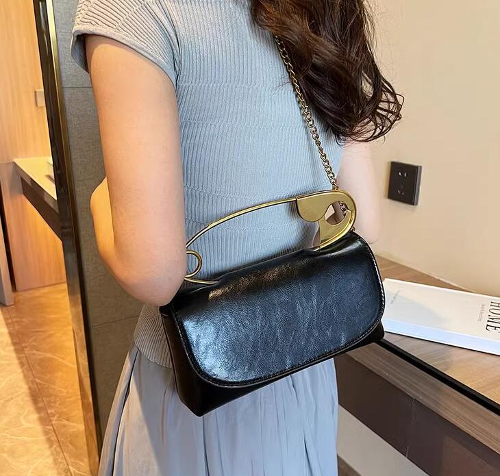 Big Pin style Handbag - Image 23