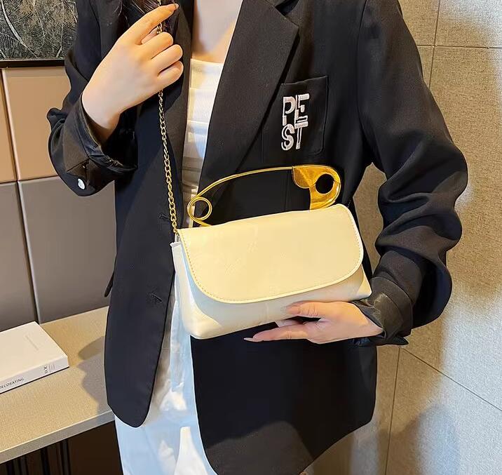 Big Pin style Handbag - Image 31