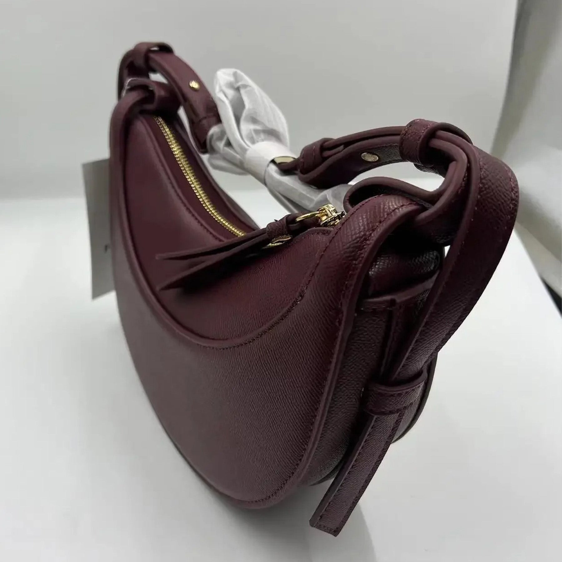 Embrace Elegance: The Luna Leather Hobo Handbag - Image 43