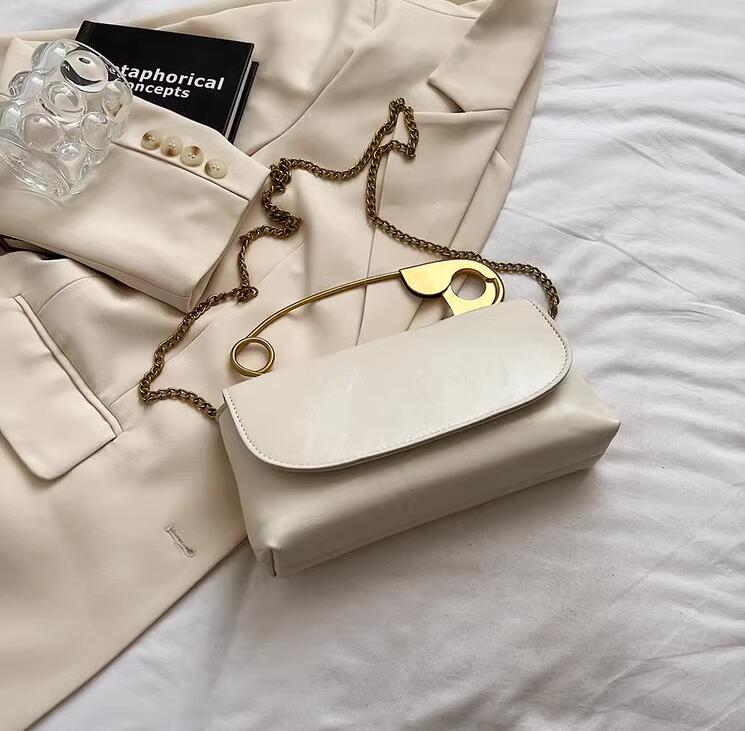 Big Pin style Handbag - Image 17