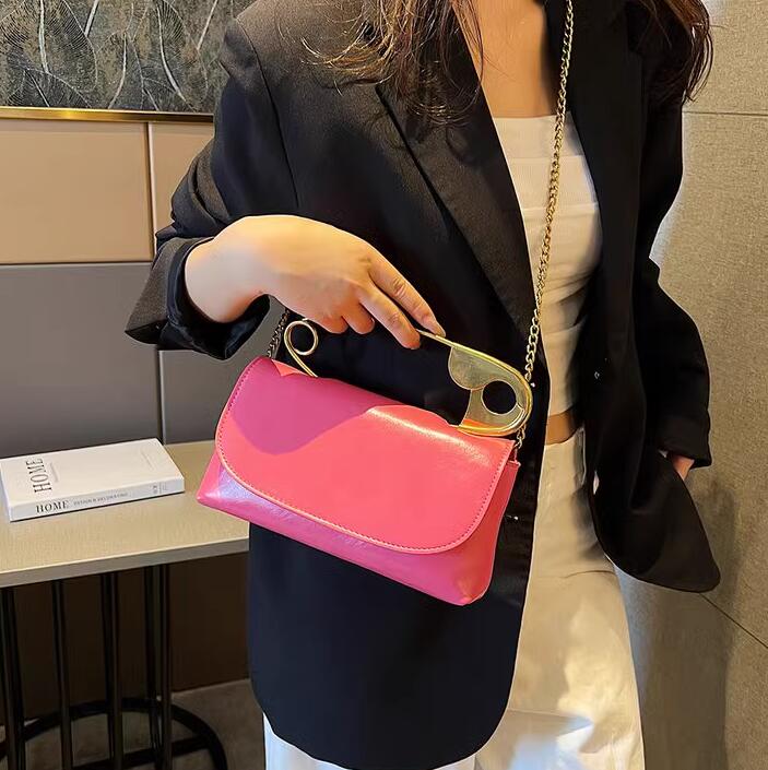 Big Pin style Handbag - Image 28
