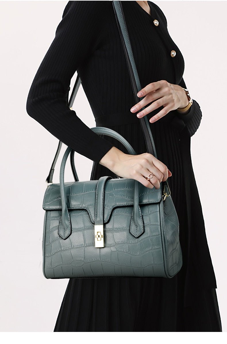 The Chic & Sleek - Image 4