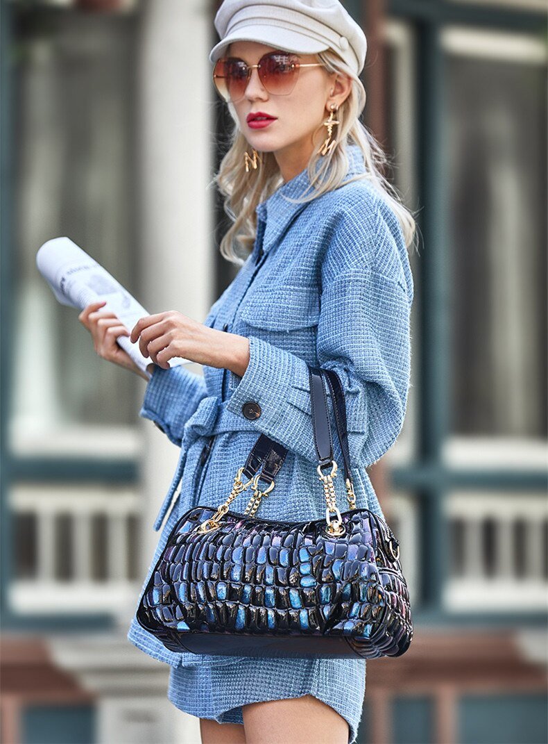 Exquisite Allure: The Prestigious Women's Purse - Image 7